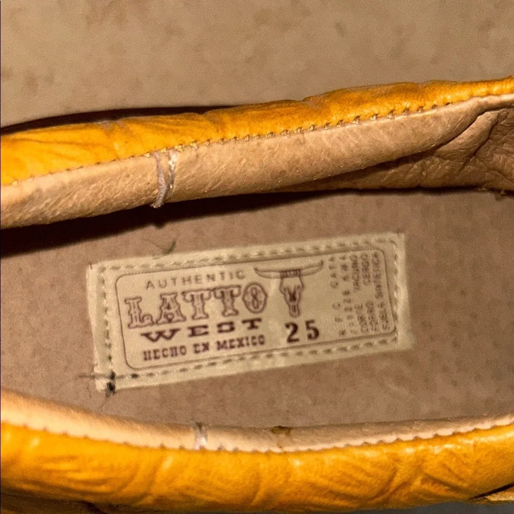 Men's Mustard Crocodile Pattern Oxfords